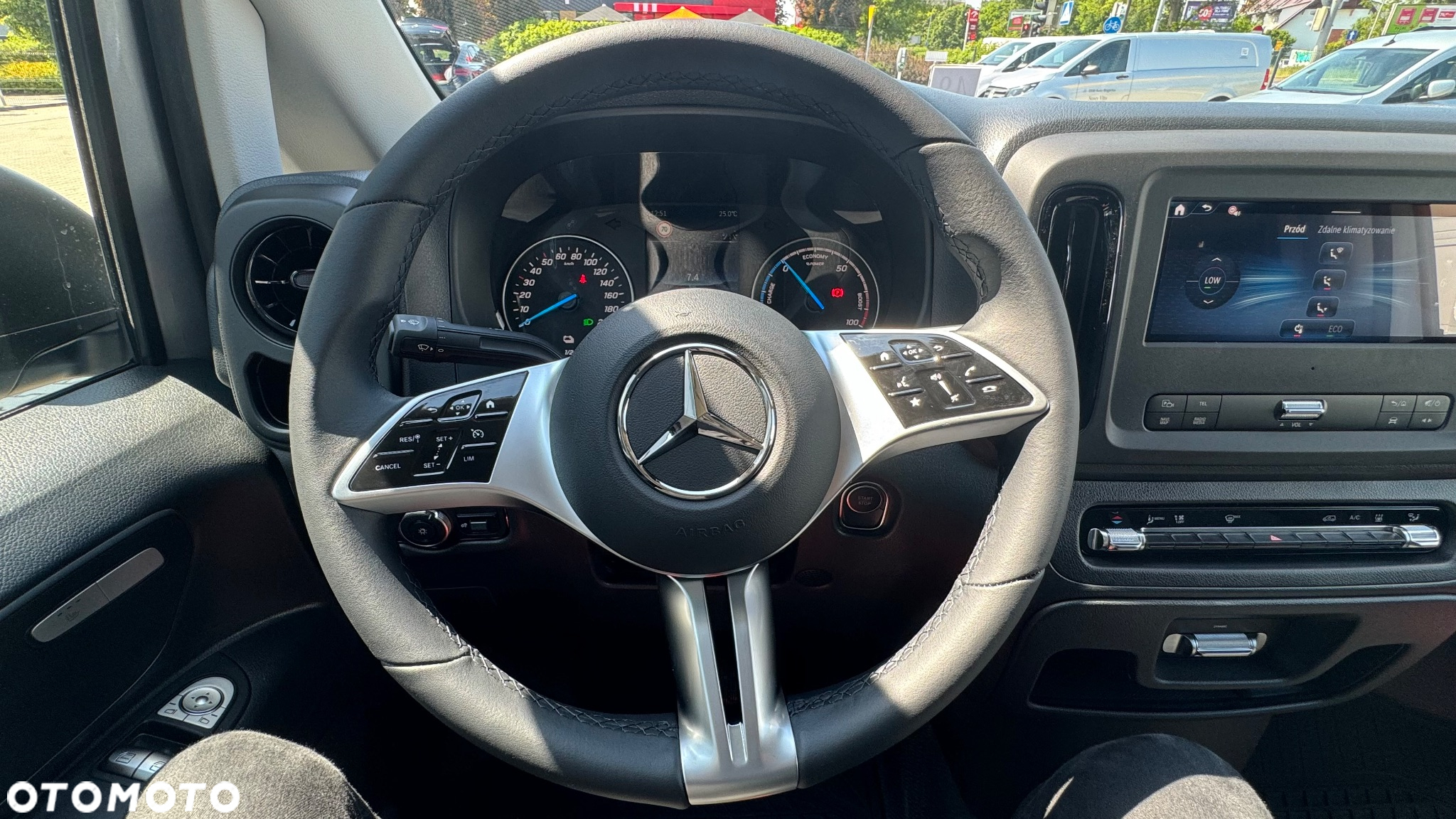 Mercedes-Benz Vito 112e eVito Furgon długi - 11