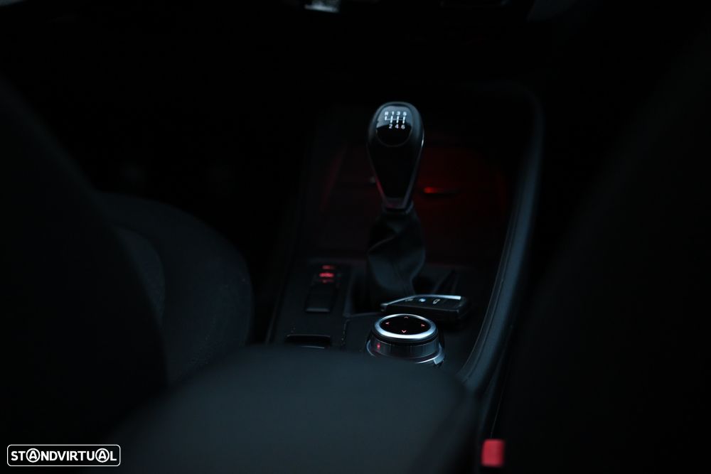 BMW X1 16 d sDrive Advantage - 12