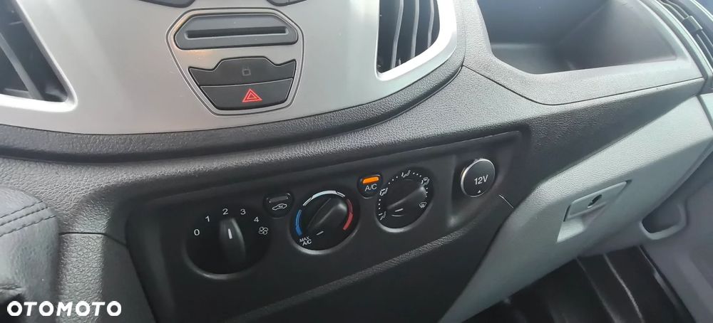 Ford Transit - 26
