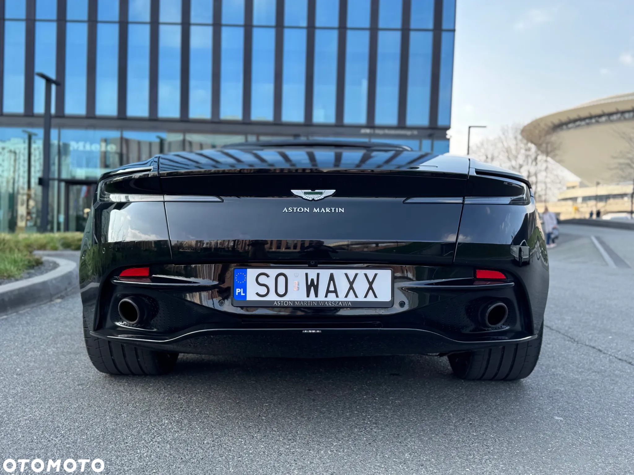 Aston Martin DB11 - 16