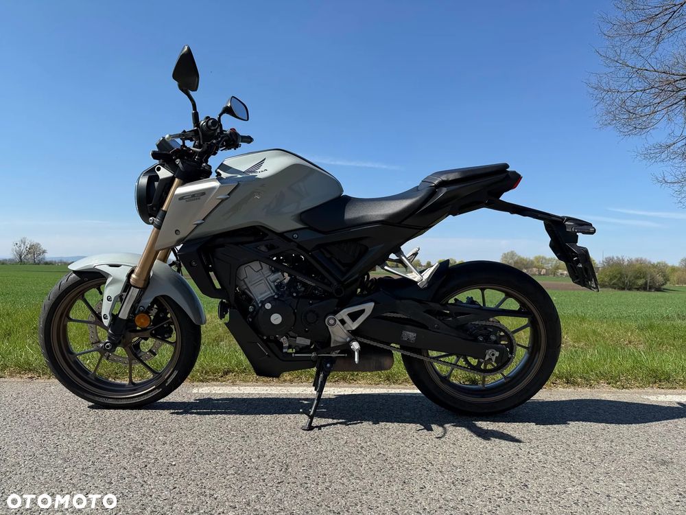 Honda CB - 8