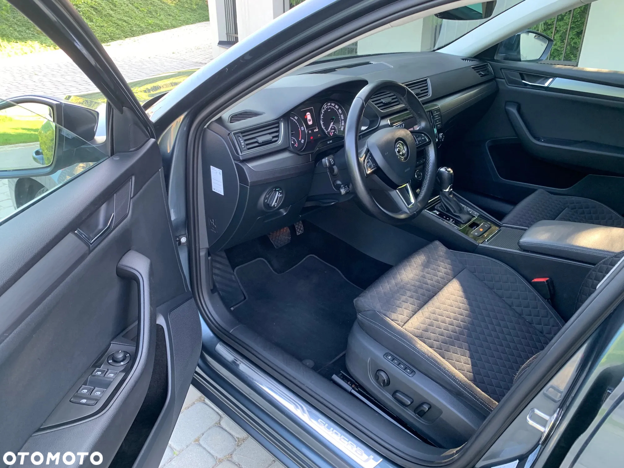 Skoda Superb 2.0 TDI 4x4 Style DSG - 11