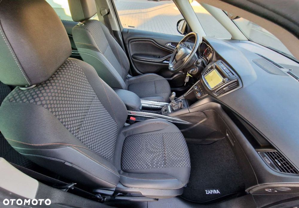 Opel Zafira - 24