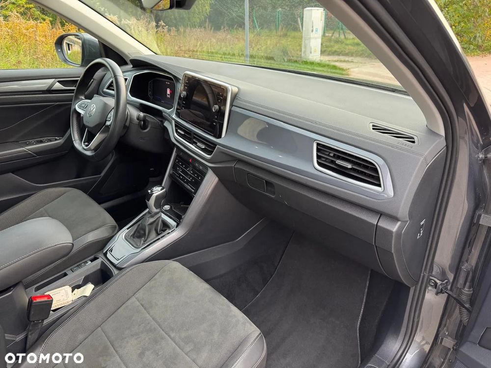 Volkswagen T-Roc - 23