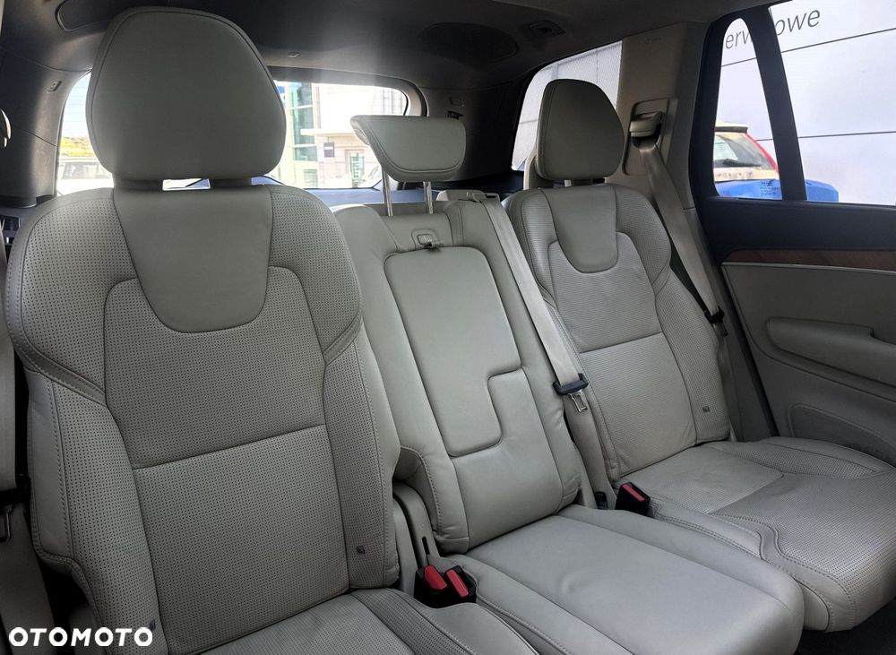 Volvo XC 90 - 27