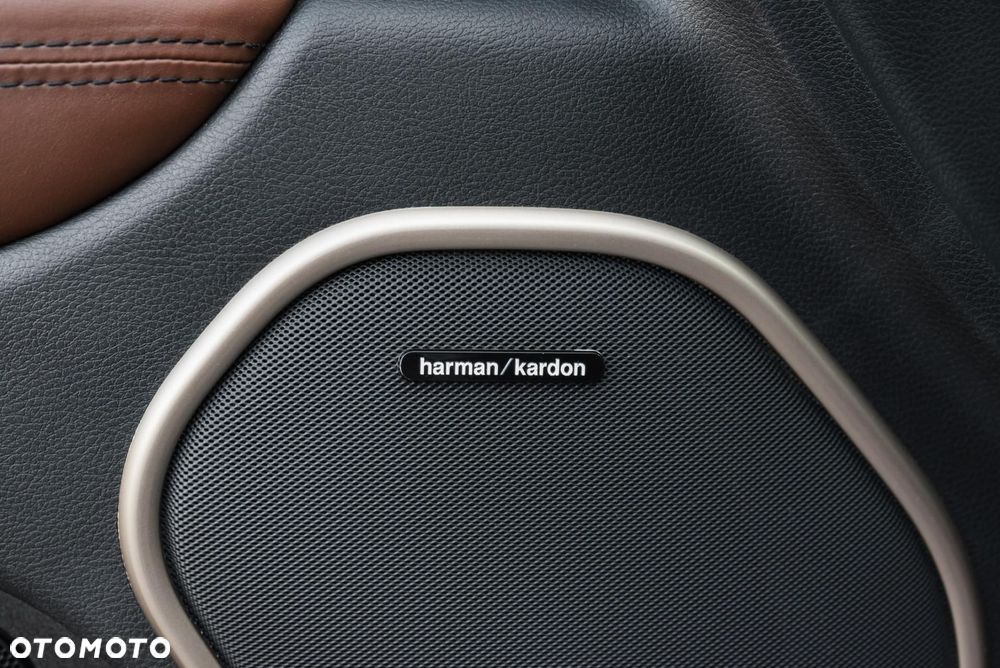 Jeep Grand Cherokee - 27