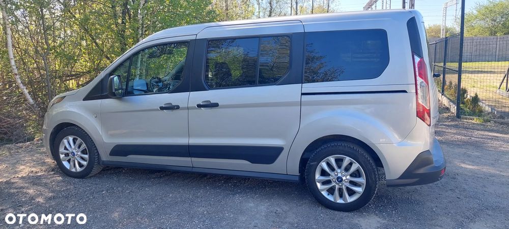 Ford Tourneo Connect Grand - 24