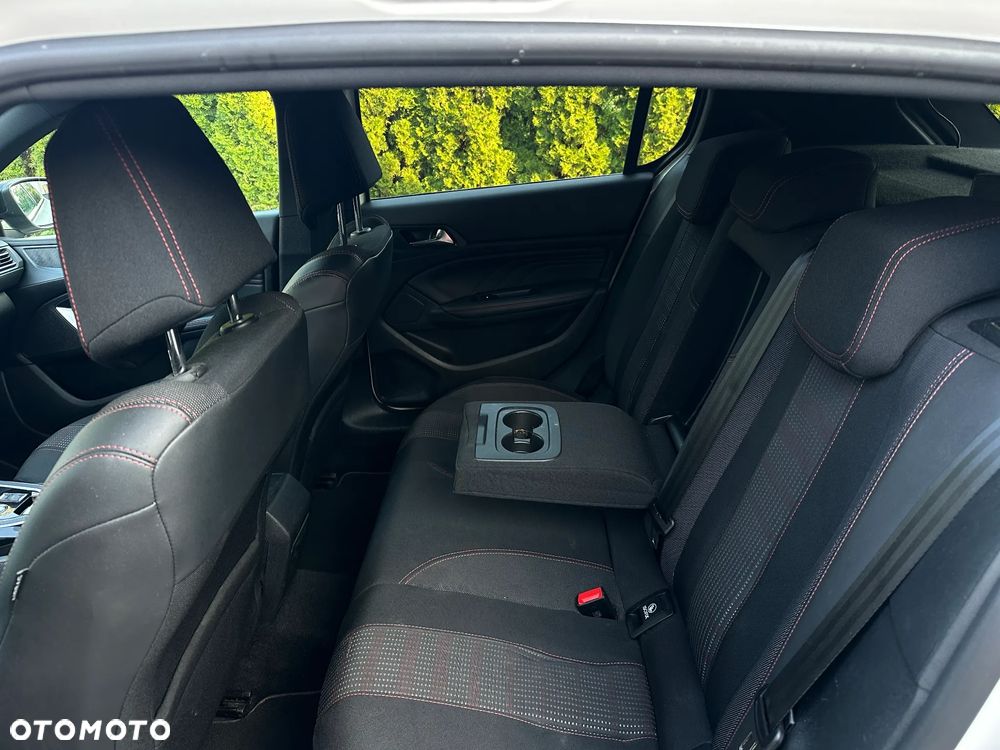 Peugeot 308 PureTech 130 EAT8 GT - 15