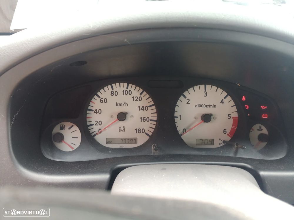 Nissan Pick Up - 6