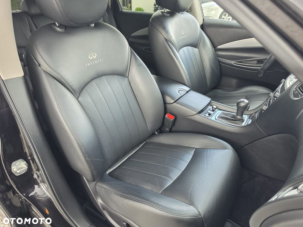 Infiniti QX50 - 11