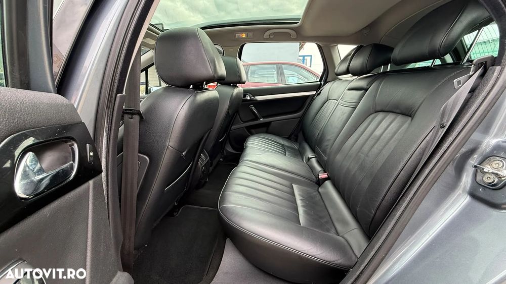 Peugeot 407 - 13