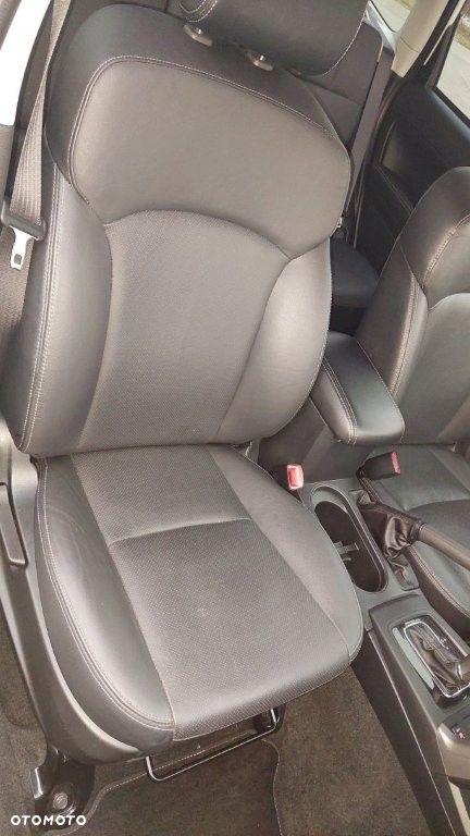 Subaru Forester 2.0 XT Platinum Lineartronic - 27