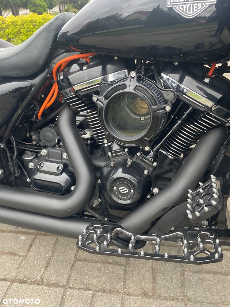 Harley-Davidson Touring Road Glide - 8