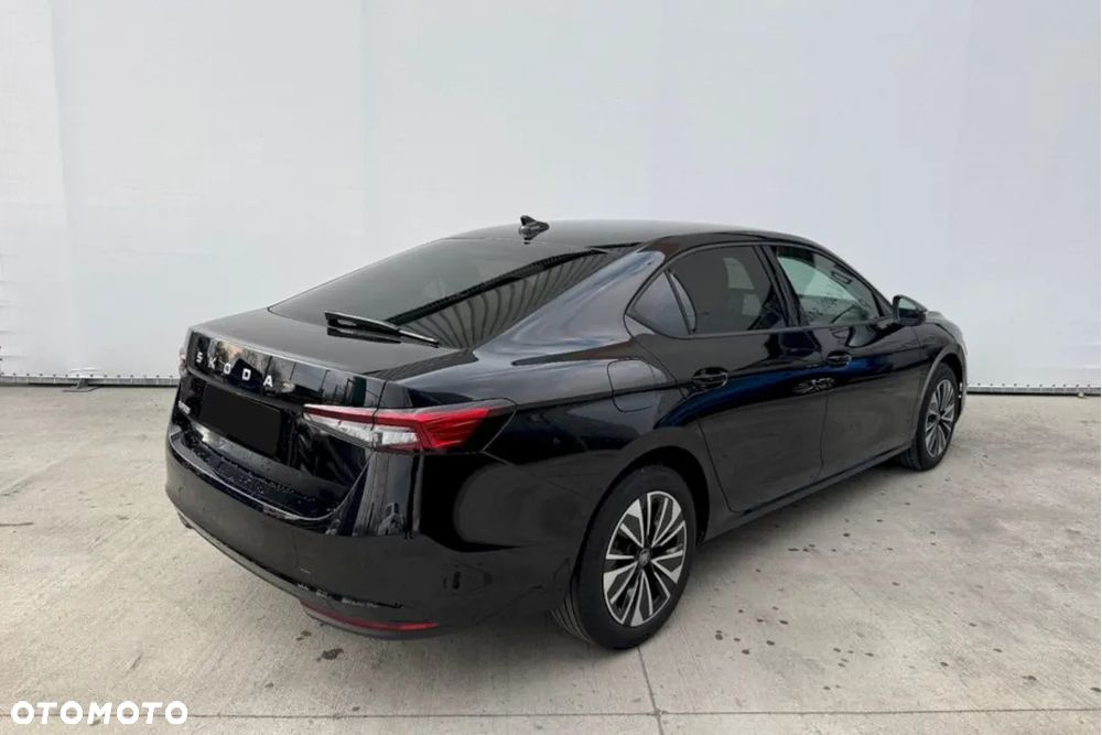 Skoda Superb 2.0 TSI Drive DSG - 3