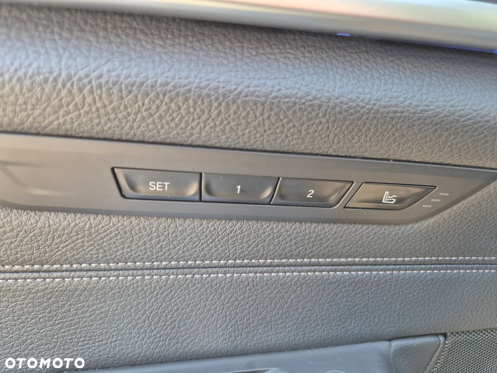 BMW Seria 5 530i xDrive Luxury Line - 15
