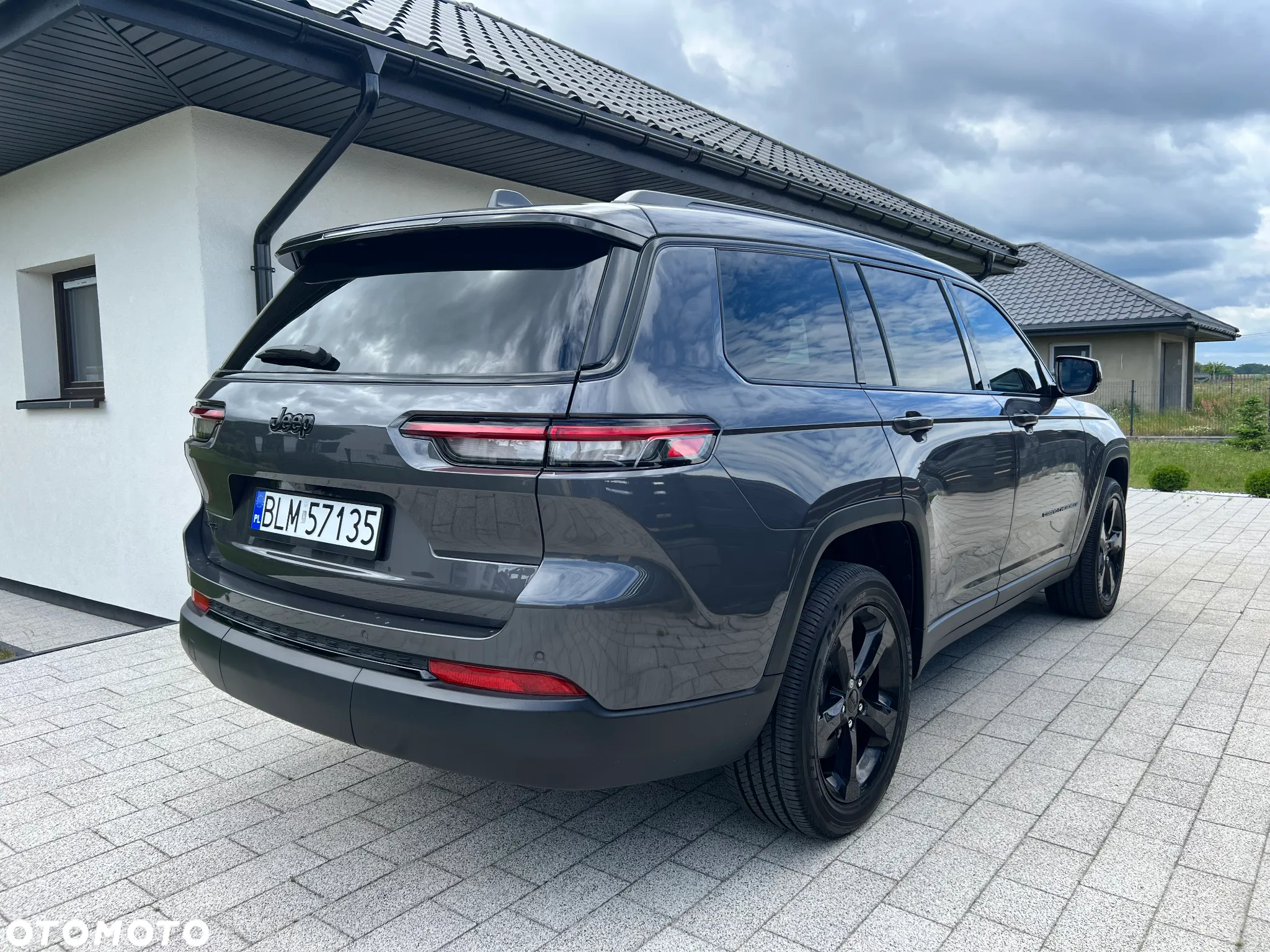 Jeep Grand Cherokee - 8