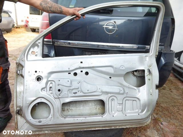 CORSA C 00-06 DRZWI PRZÓD PRAWE LISTWA Z147 HB 3D - 6