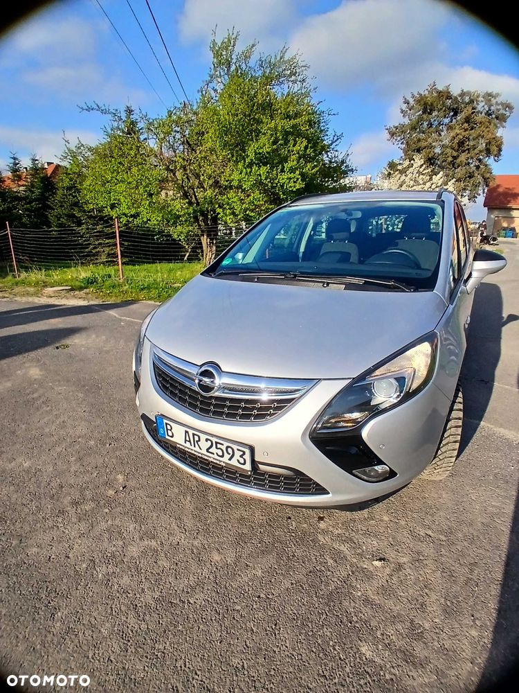Opel Zafira - 1
