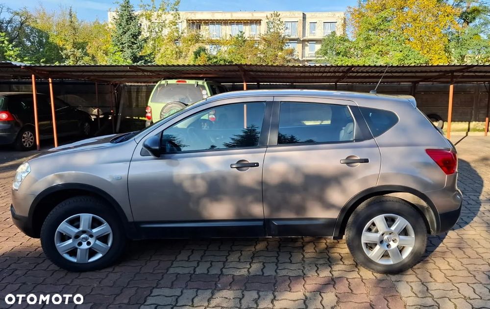 Nissan Qashqai - 1