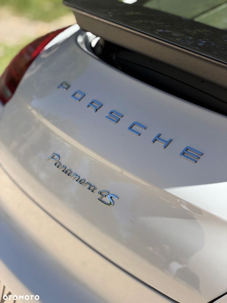 Porsche Panamera 4S - 14