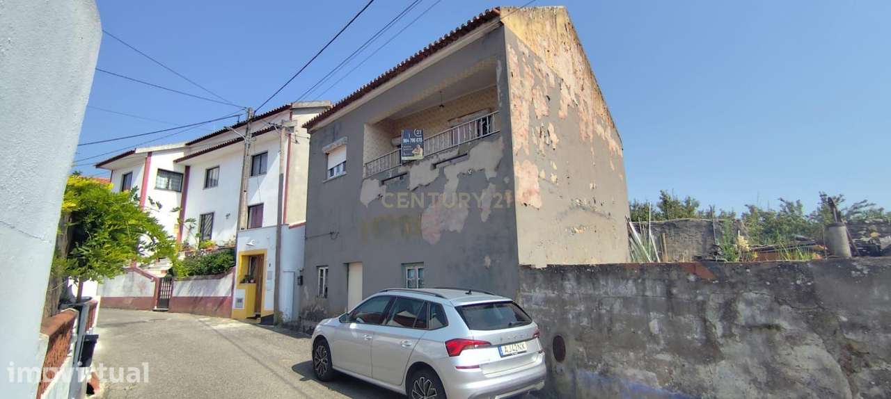 Moradia T3 para Recuperar com Logradouro em São Mamede, Bombarral - Grande imagem: 2/18
