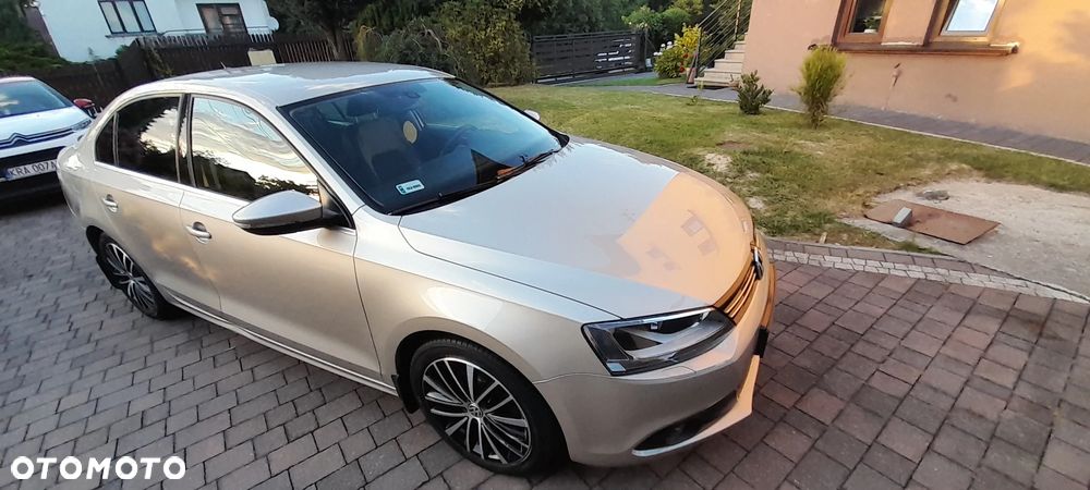 Volkswagen Jetta 2.0 TSI Highline DSG - 20