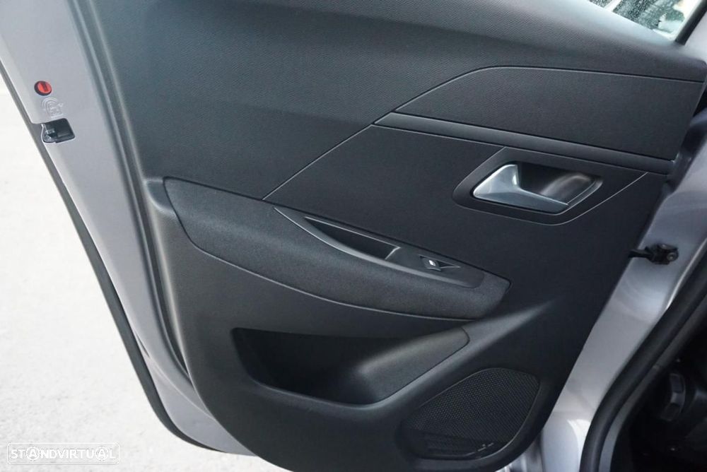 Peugeot e-208 50 kWh Active Pack - 37