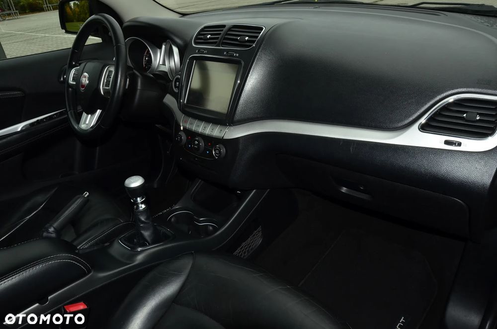 Fiat Freemont 2.0 Multijet Lounge - 24