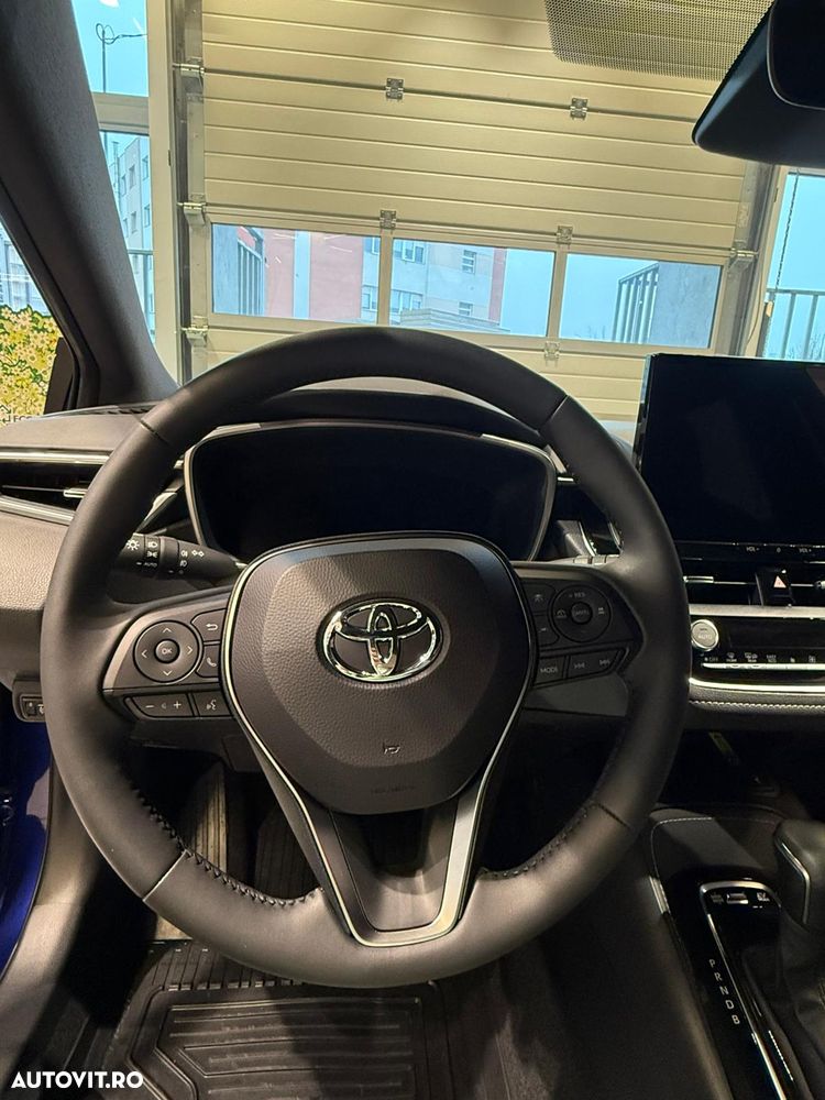 Toyota Corolla 1.8 HSD Dynamic - 13