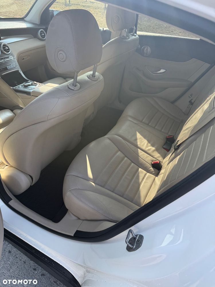 Mercedes-Benz GLC - 11