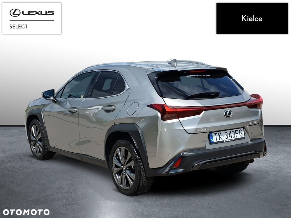 Lexus UX 300h F Sport Design - 4