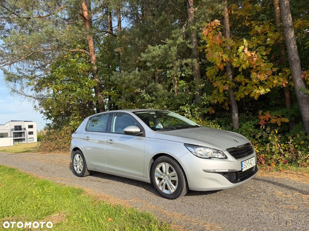 Peugeot 308 - 8
