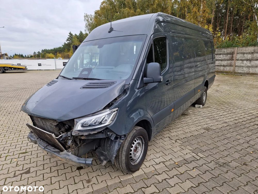 Mercedes-Benz 317 Sprinter - 2