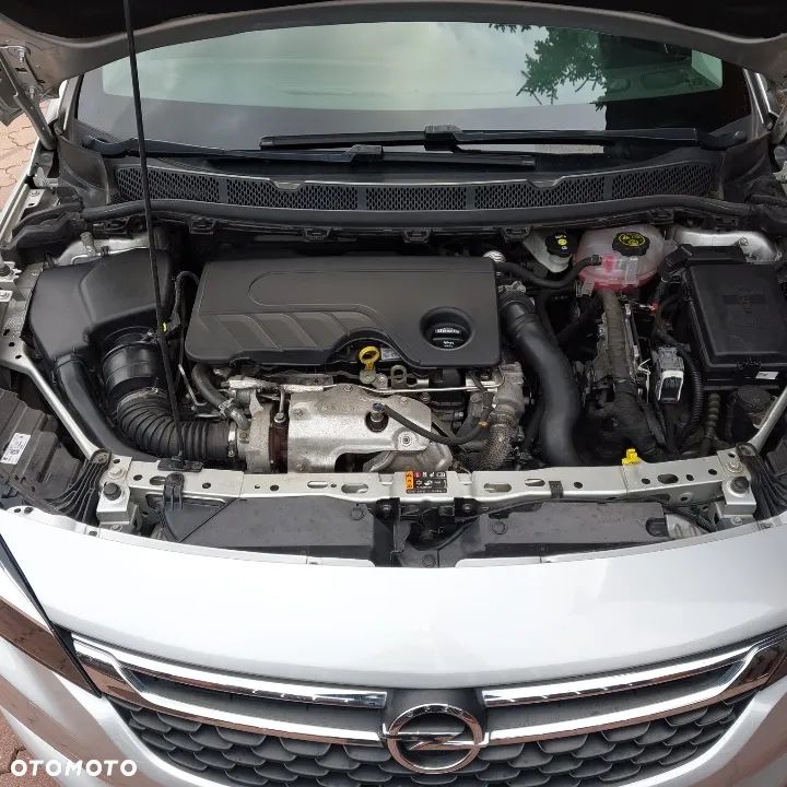 Opel Astra 1.6 D (CDTI) Start/Stop Dynamic - 10