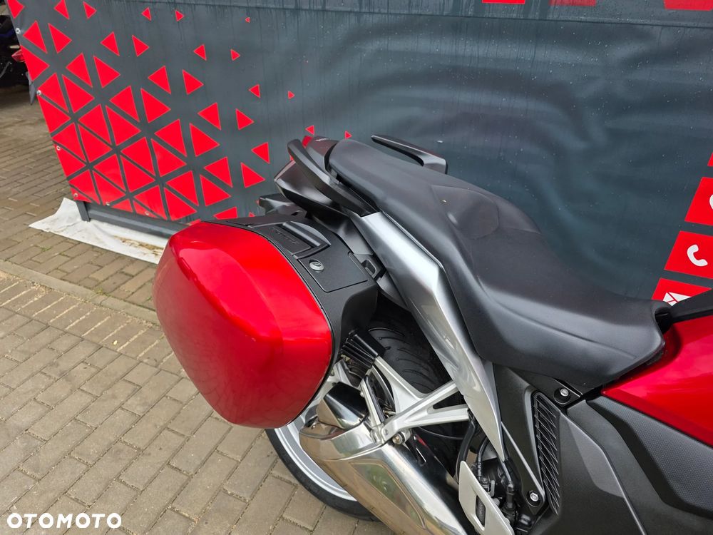 Honda VFR - 22