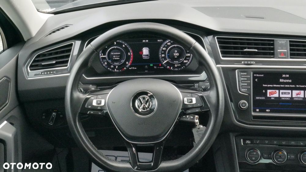 Volkswagen Tiguan - 10
