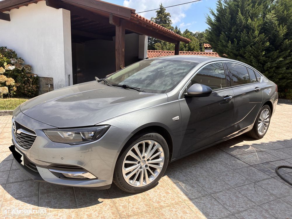 Opel Insignia Grand Sport - 1
