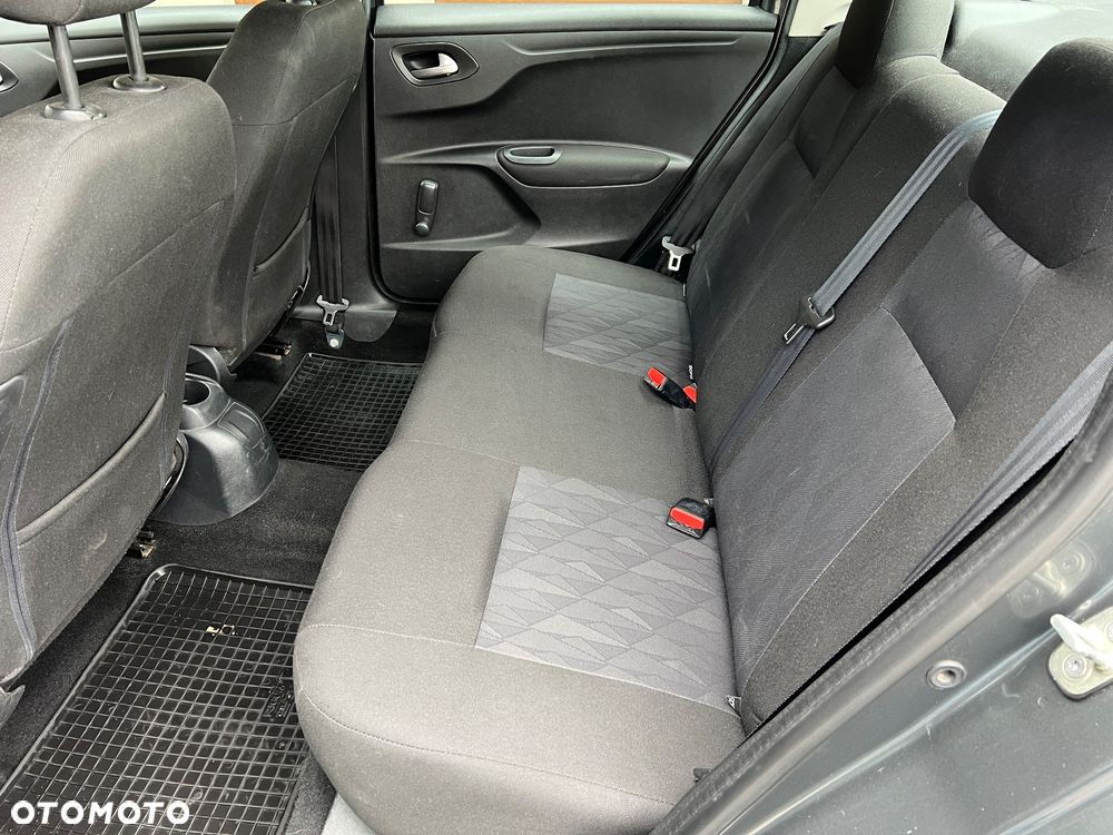 Citroën C-Elysée 1.2 VTi Seduction - 22