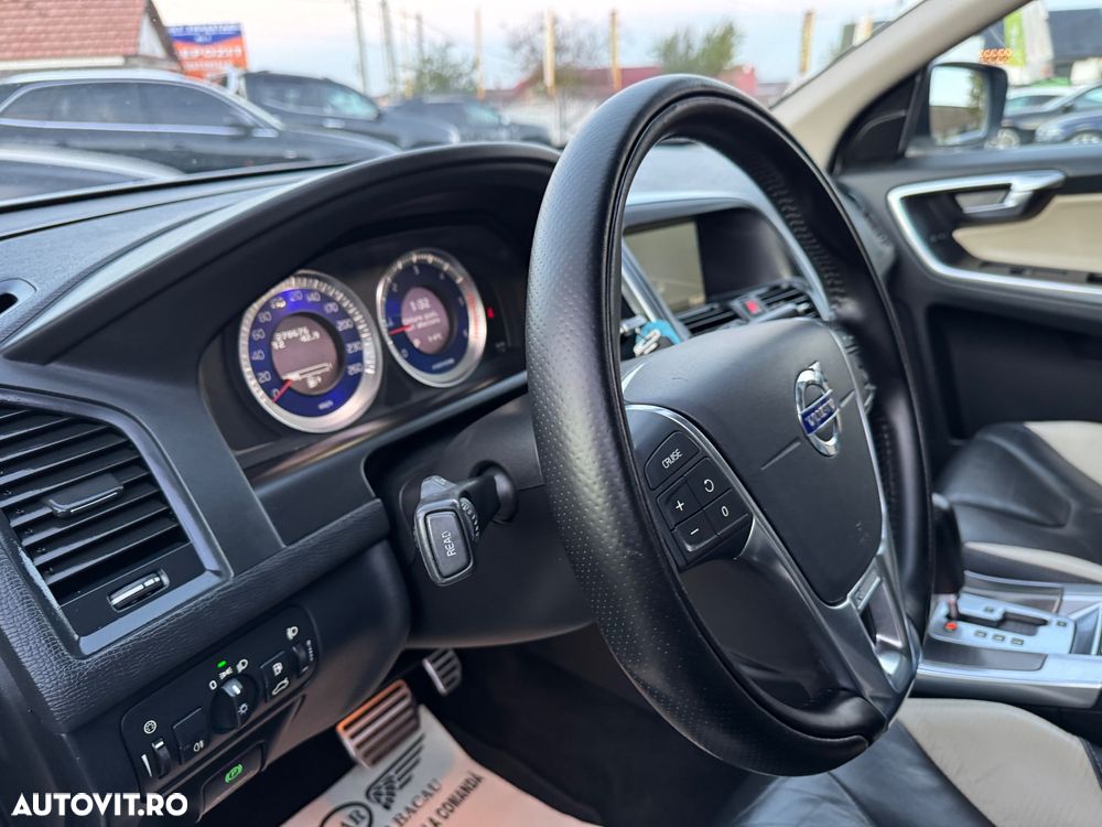 Volvo XC 60 2.4D AWD Aut. RDesign - 20