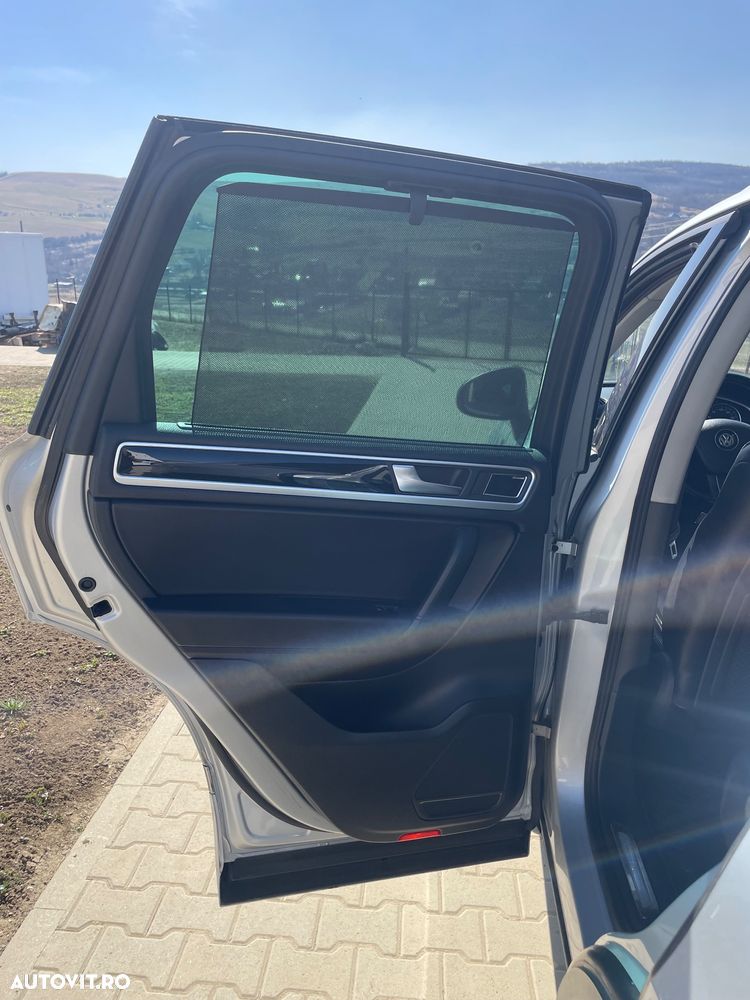 Volkswagen Touareg 3.0 V6 TDI BMT - 16