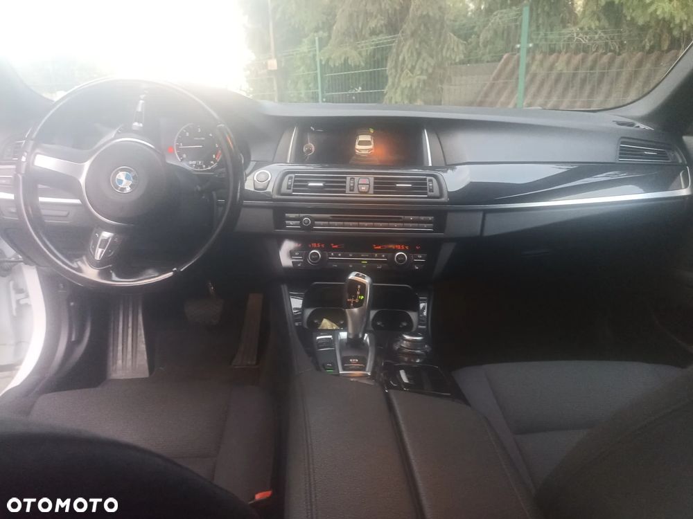 BMW Seria 5 520d - 22