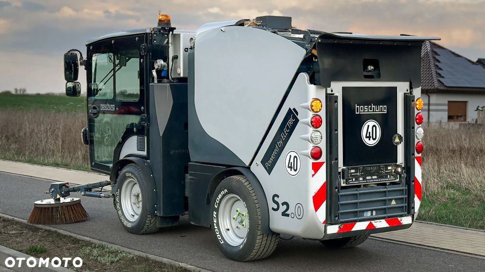 Inny Zamiatarka Boschung Urban Elektryk - 4