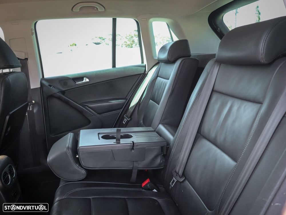 VW Tiguan 2.0 TDi Sport BlueMotion - 32