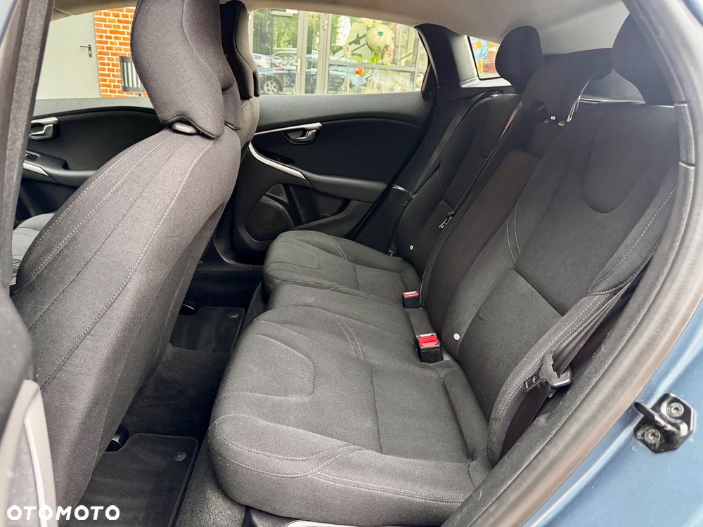 Volvo V40 T3 Kinetic - 22