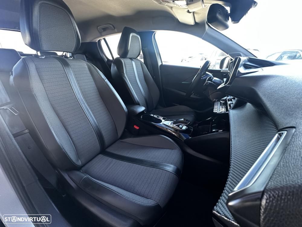 Peugeot 208 1.2 PureTech Allure EAT8 - 38