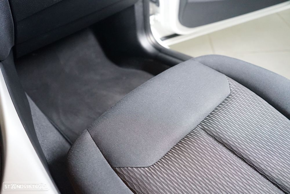 BMW 116 d EfficientDynamics Edition - 37