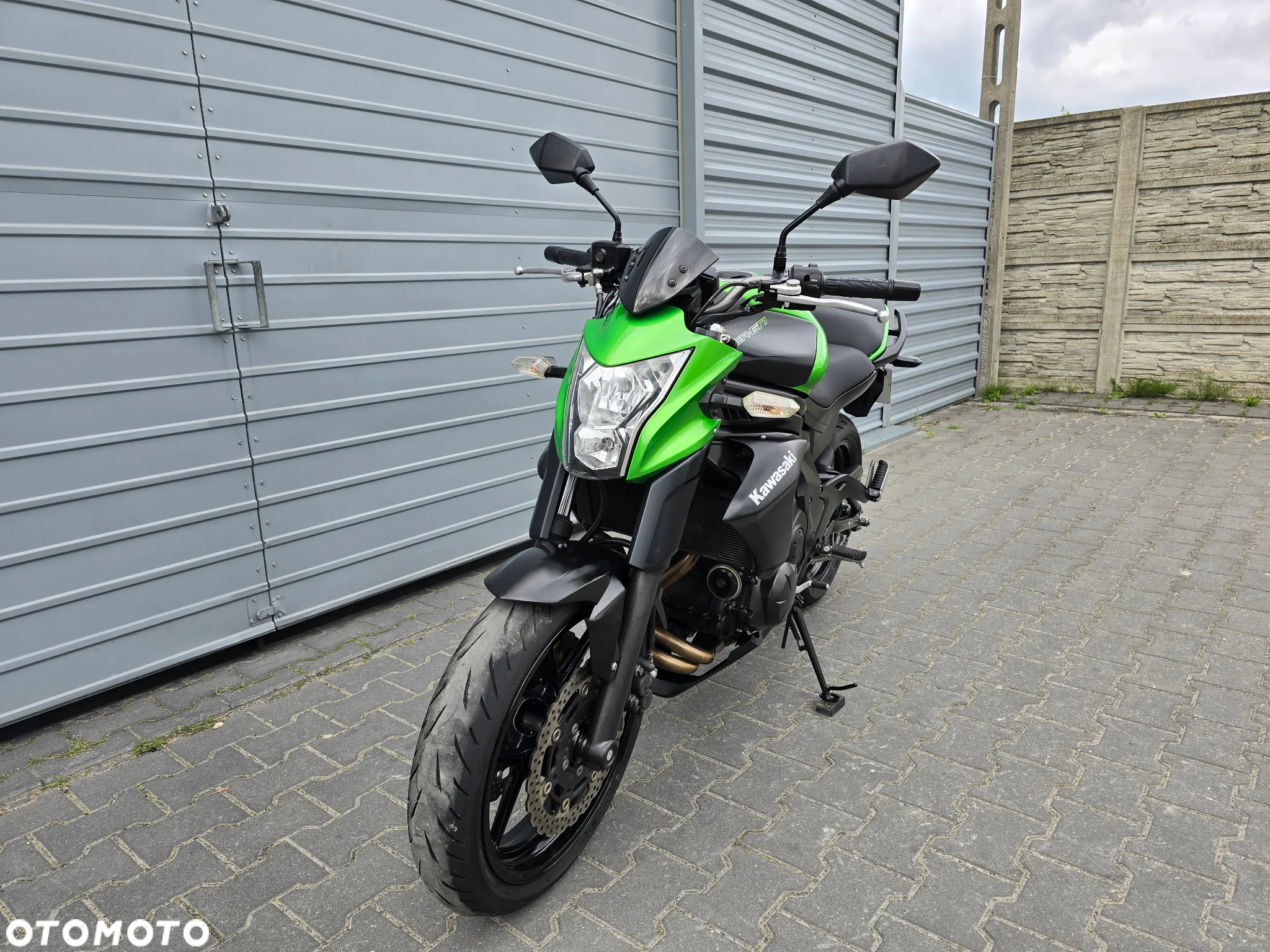 Kawasaki ER - 9