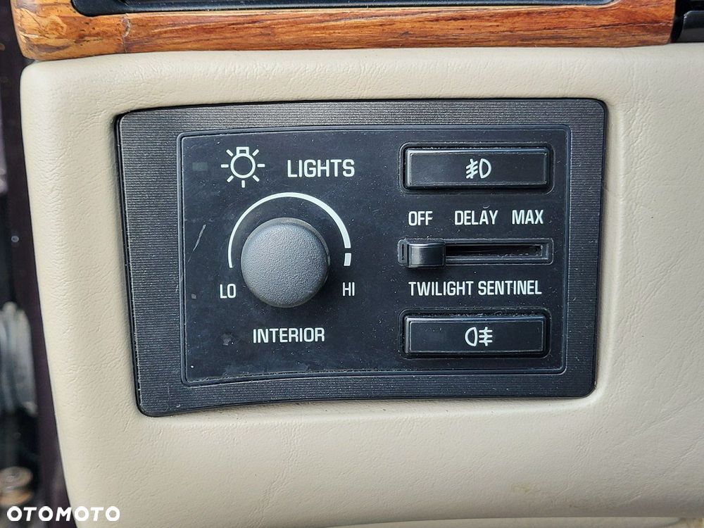 Cadillac Seville - 31