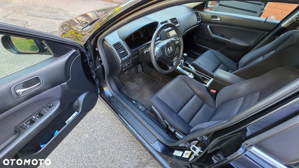 Honda Accord 2.0 Comfort - 13