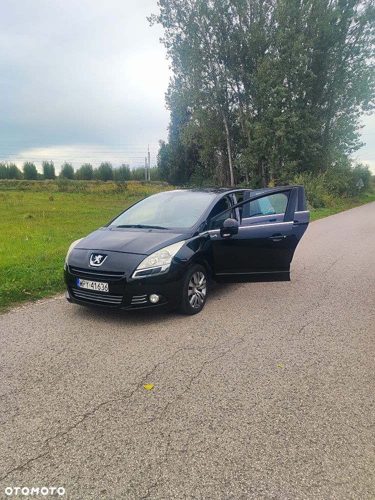 Peugeot 5008 - 8